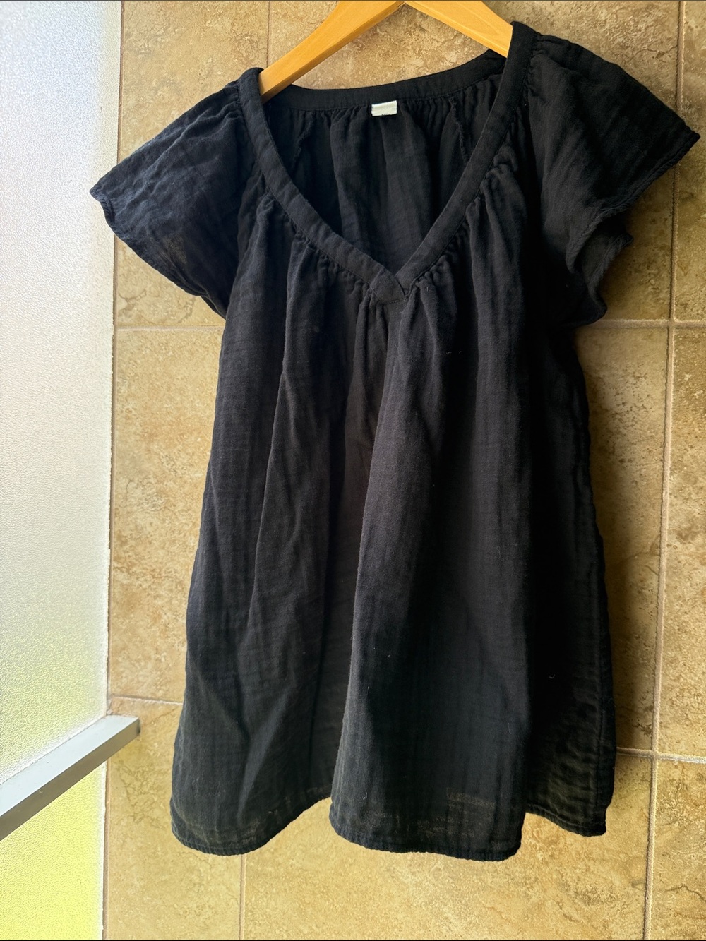 Old Navy 100% Cotton Double Gauze Black Top Flutter Sleeve A-line V-Neck Size L